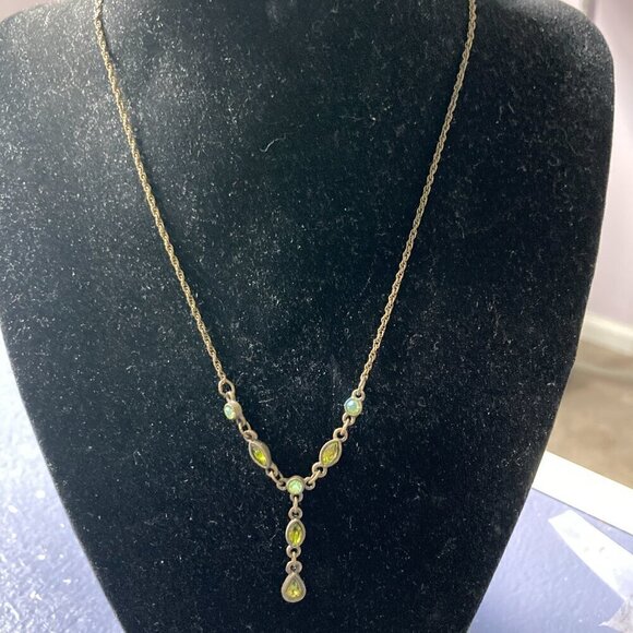 1928 Necklace & Earring Set, Green Stone - Picture 4 of 5